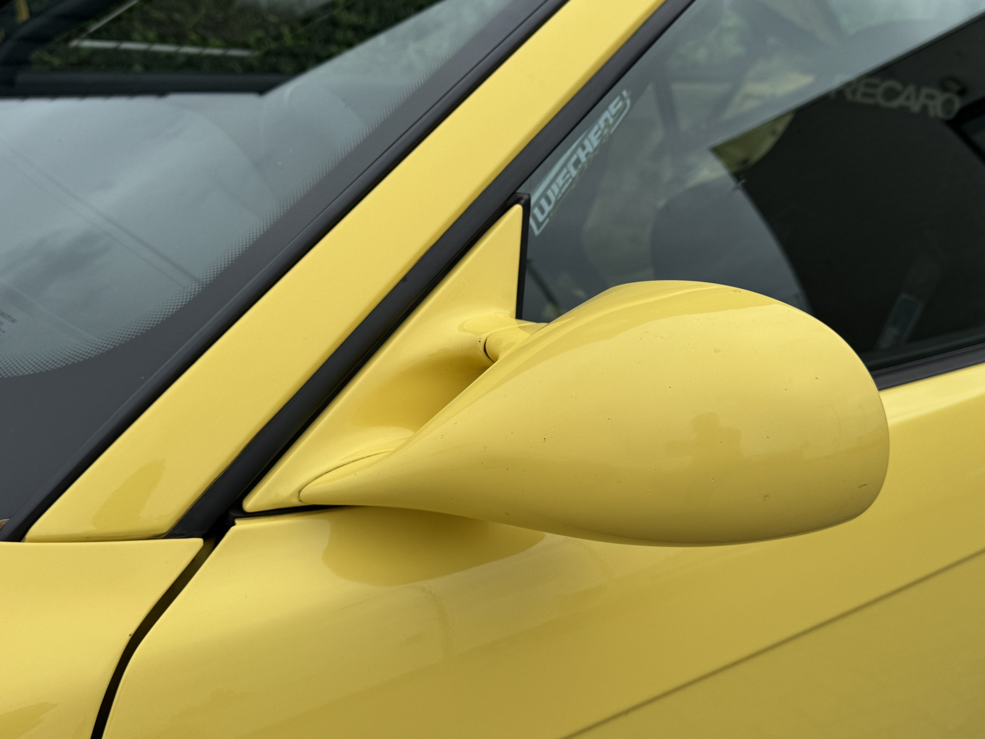 47789754-16.jpg
